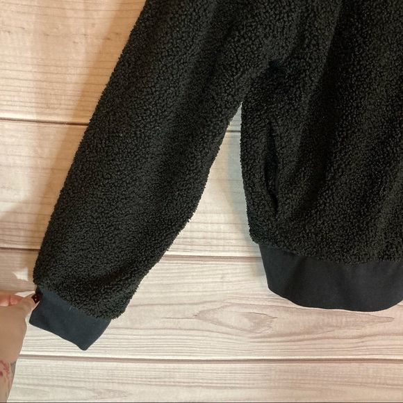 FABLETICS Black Dream Polar Fleece Sherpa Pullover - Picture 5 of 10